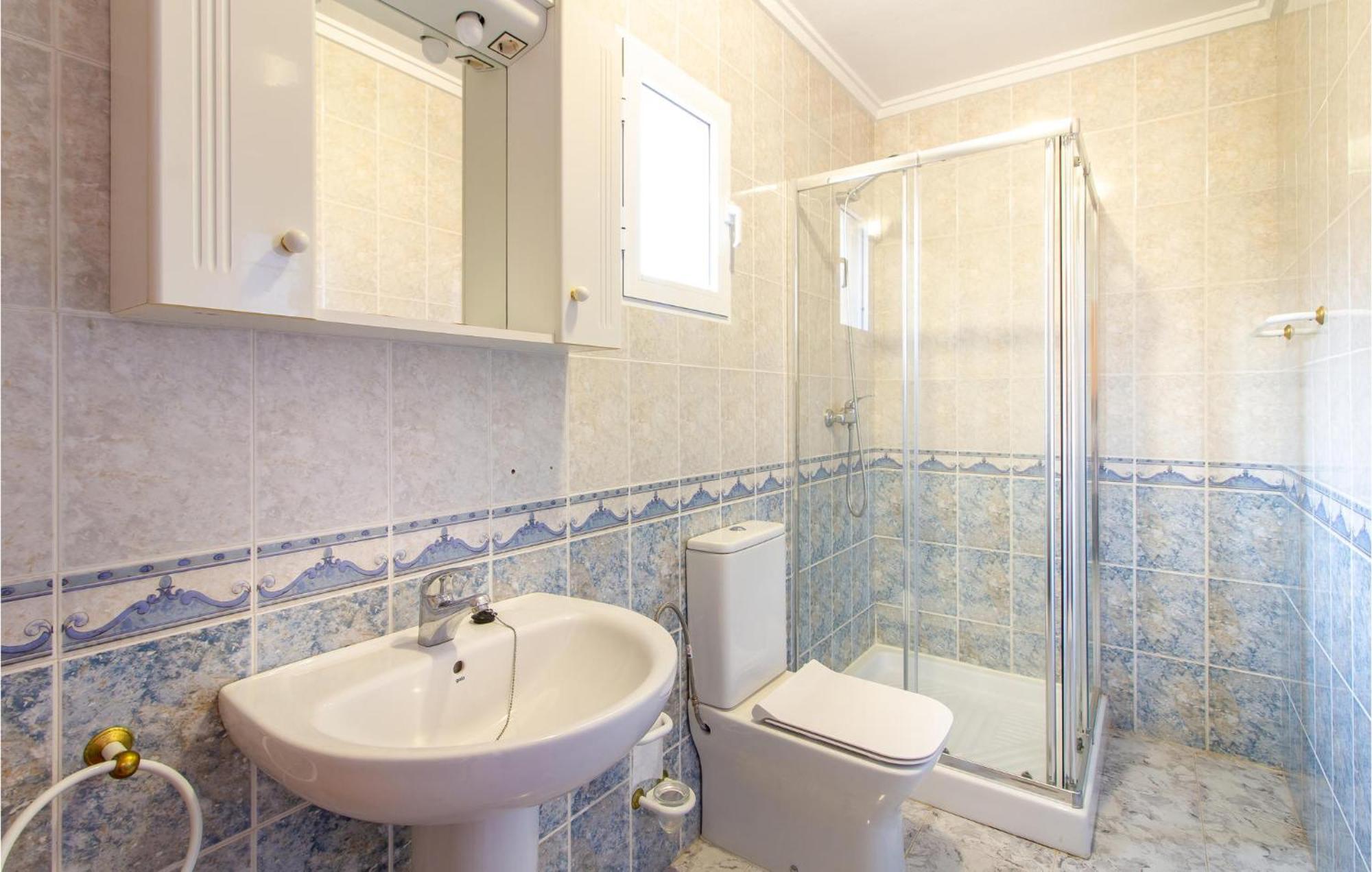 Beautiful Home In Gran Alacant With Kitchen Санта Пола Экстерьер фото